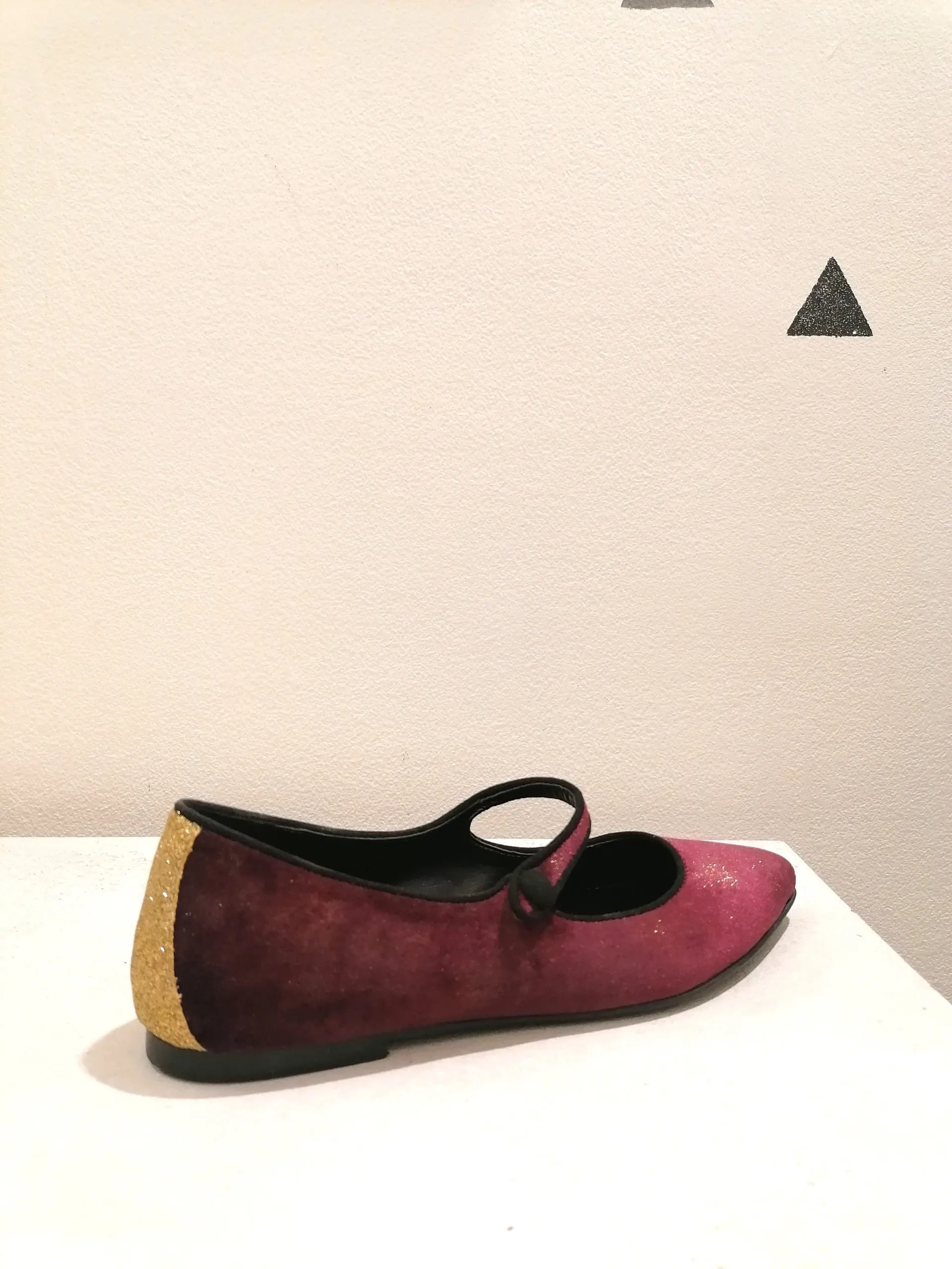 Ballerine Bordeaux in Velluto con Bottoncino e Tallone Glitter