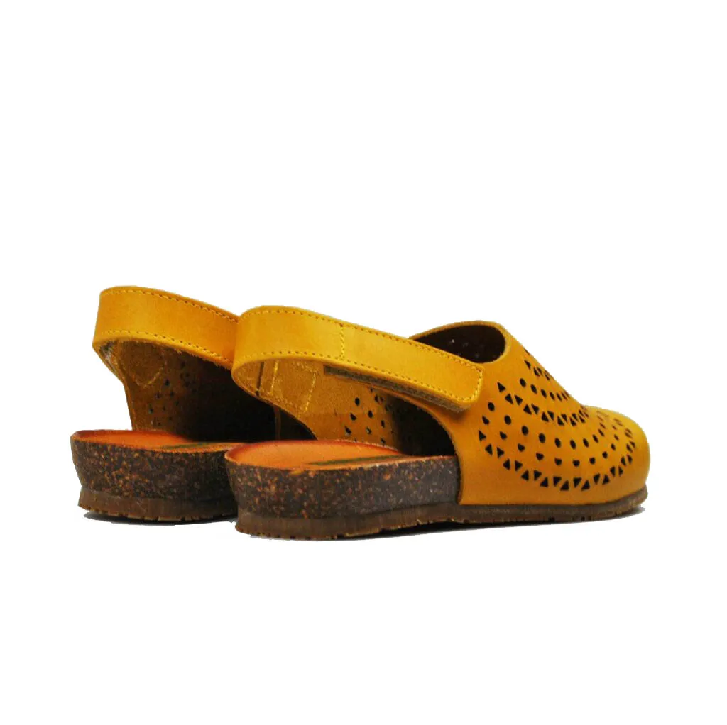 Bionatura sandalo in pelle punta chiusa giallo 68C2080