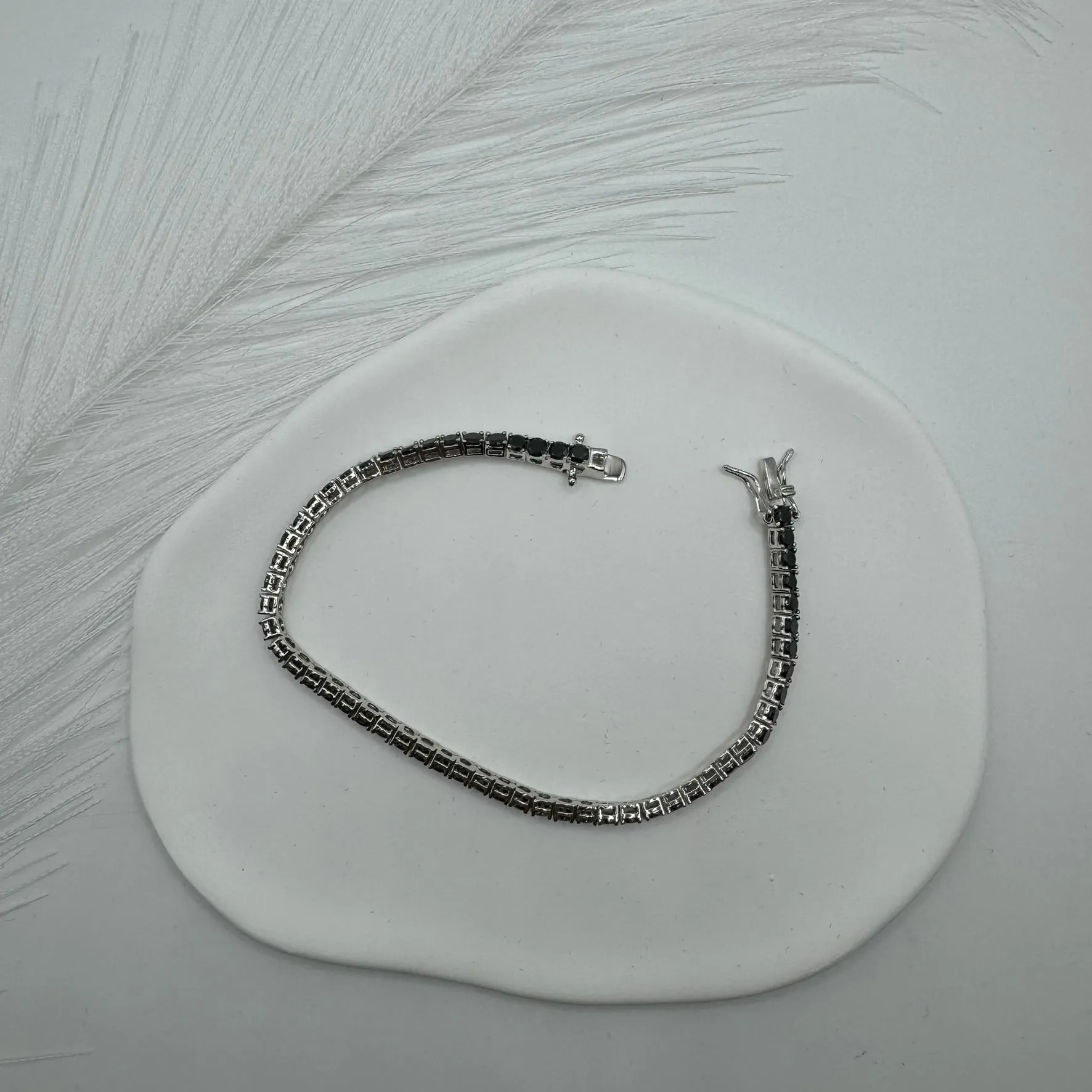 Bracciale tennis argento con zirconi neri
