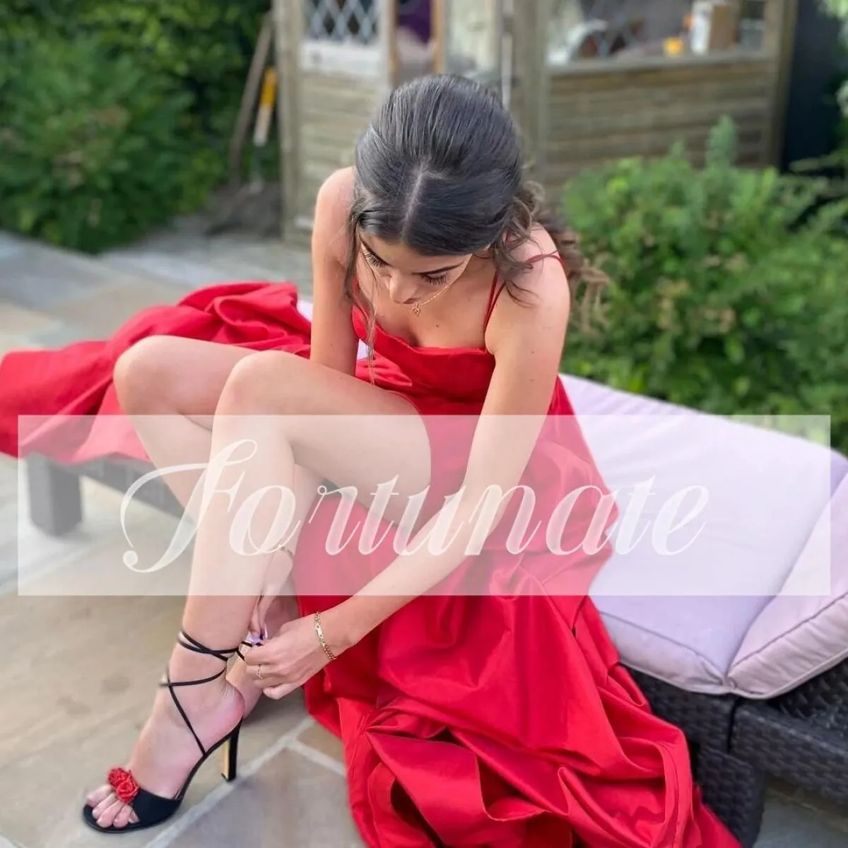 Elegante abito Quinceanera rosso con spacco laterale Abito da sera per donna senza maniche con spalline per cocktail party