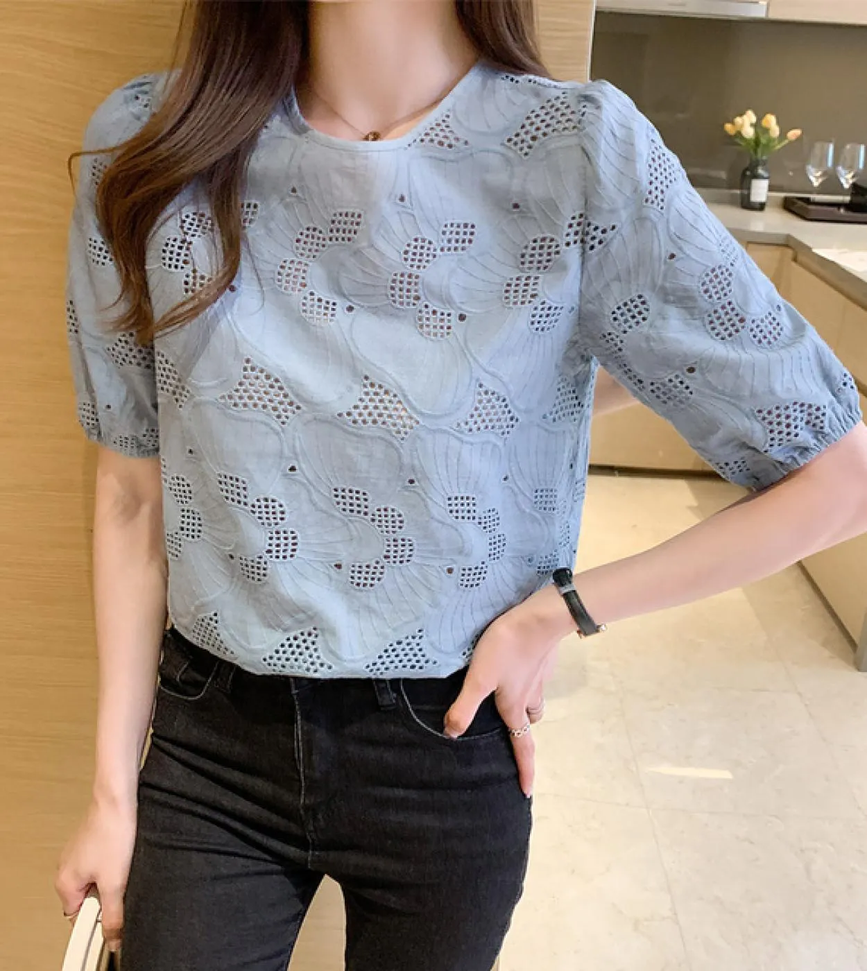 Estate nuova camicetta a maniche corte donna elegante scava fuori camicie donna ricamo moda camicette bianche Blusas 14165blou