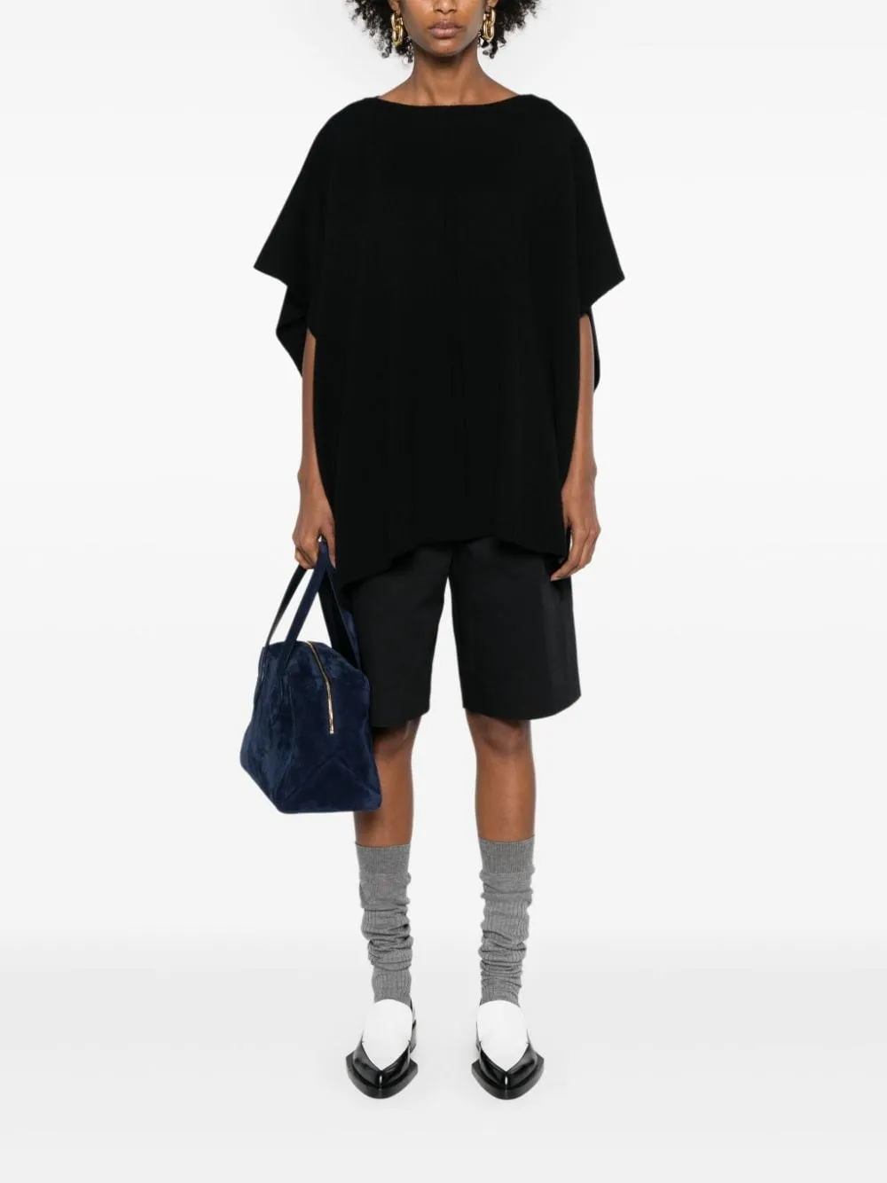 Fabiana Filippi-poncho in maglia pointelle