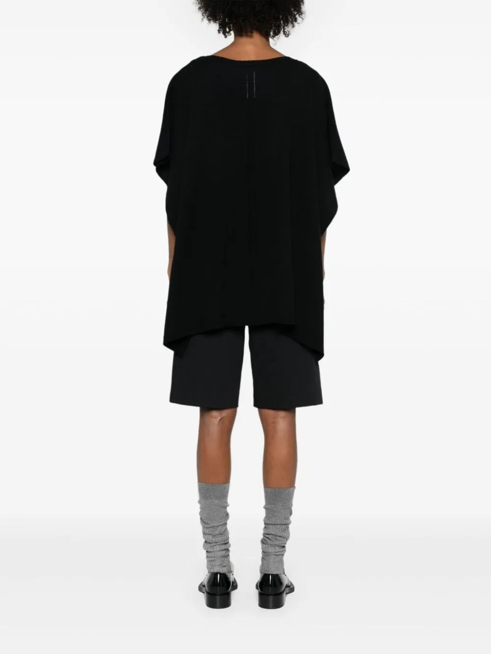 Fabiana Filippi-poncho in maglia pointelle