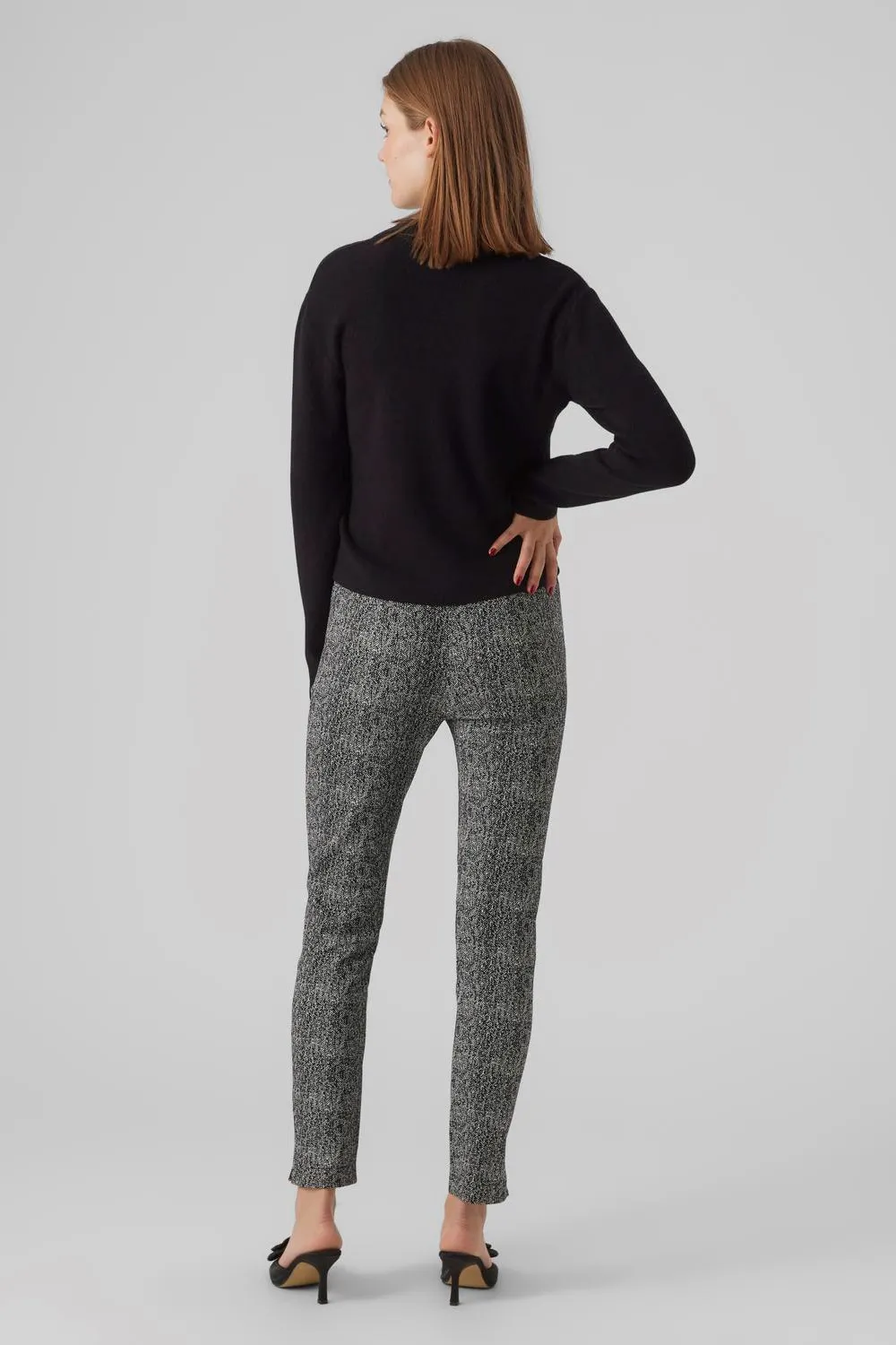Pantaloni a sigaretta Aware vmgracelynn hw ankle pant vma Nero