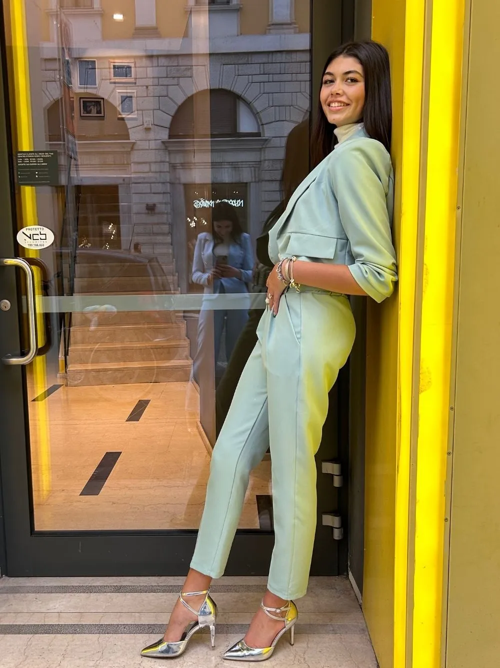 Pantaloni a sigaretta con cintura