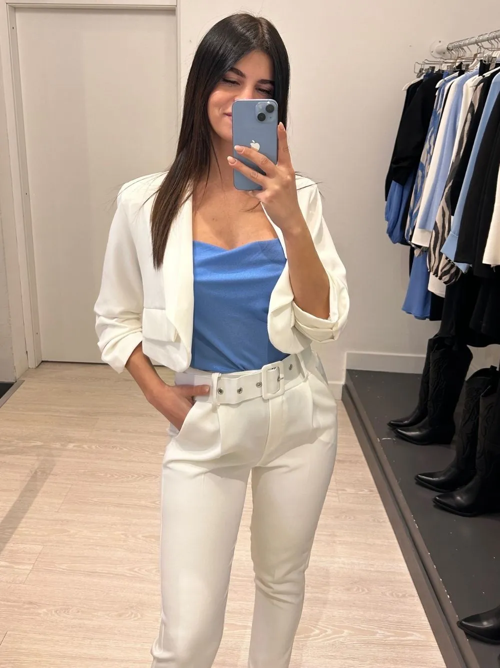 Pantaloni a sigaretta con cintura