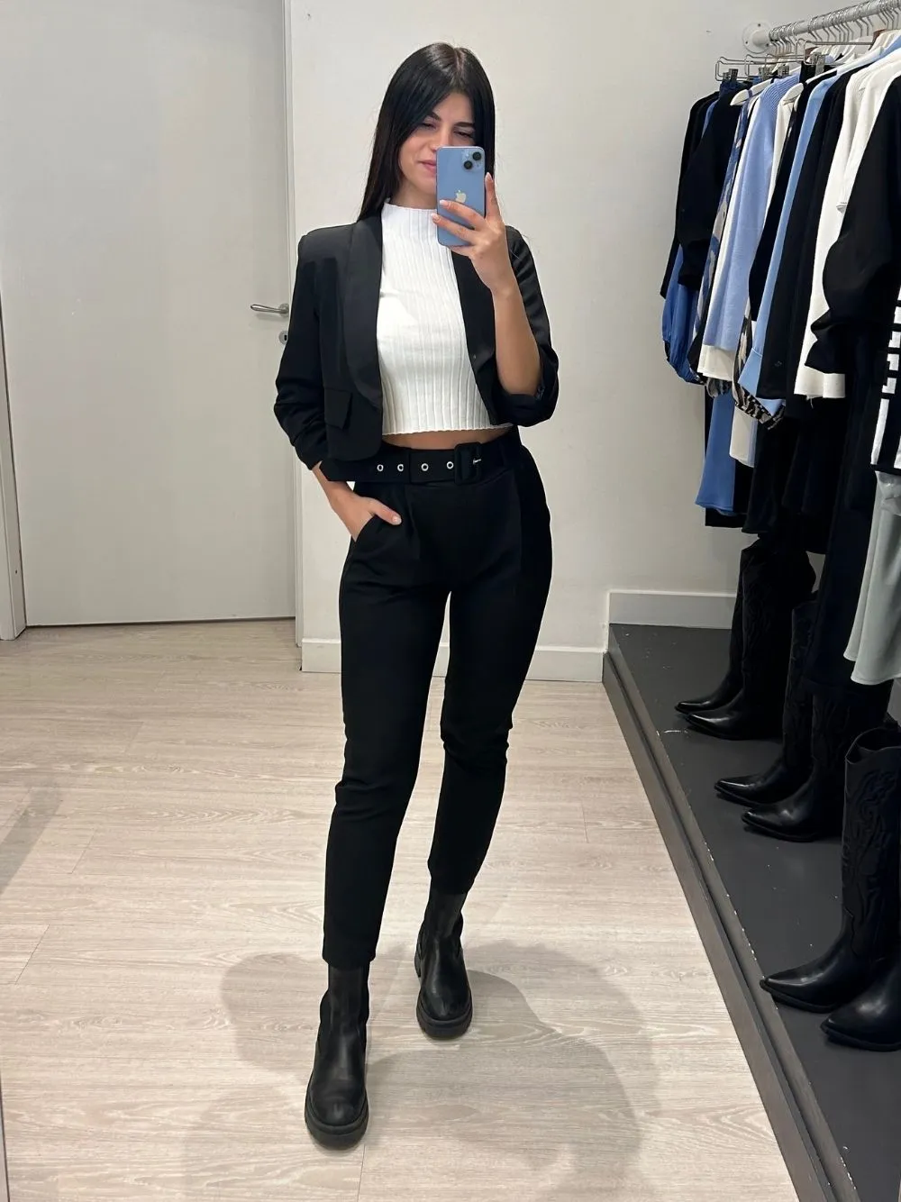 Pantaloni a sigaretta con cintura