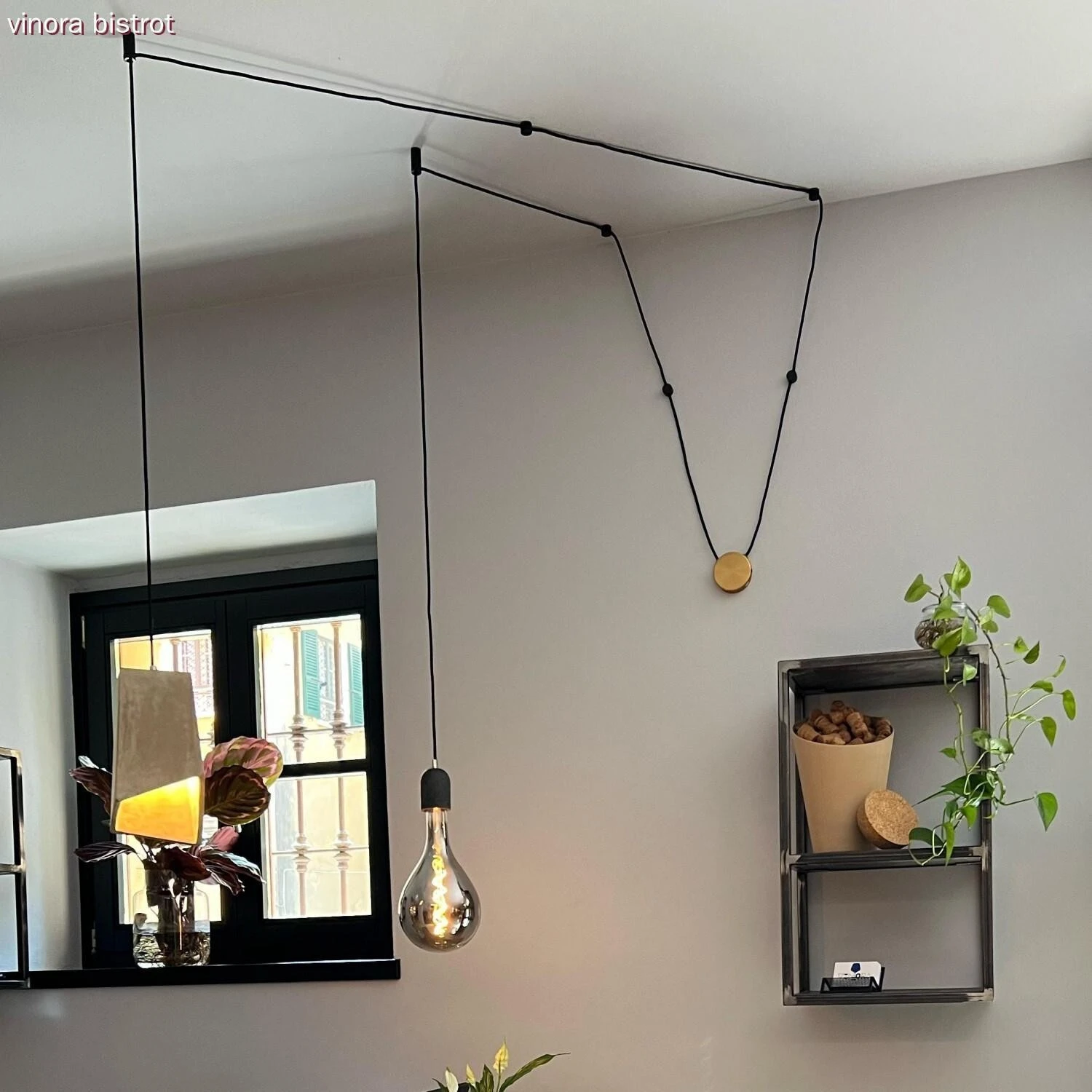 Paralume in cemento Prisma per lampada a sospensione, completo di serracavo e portalampada E27