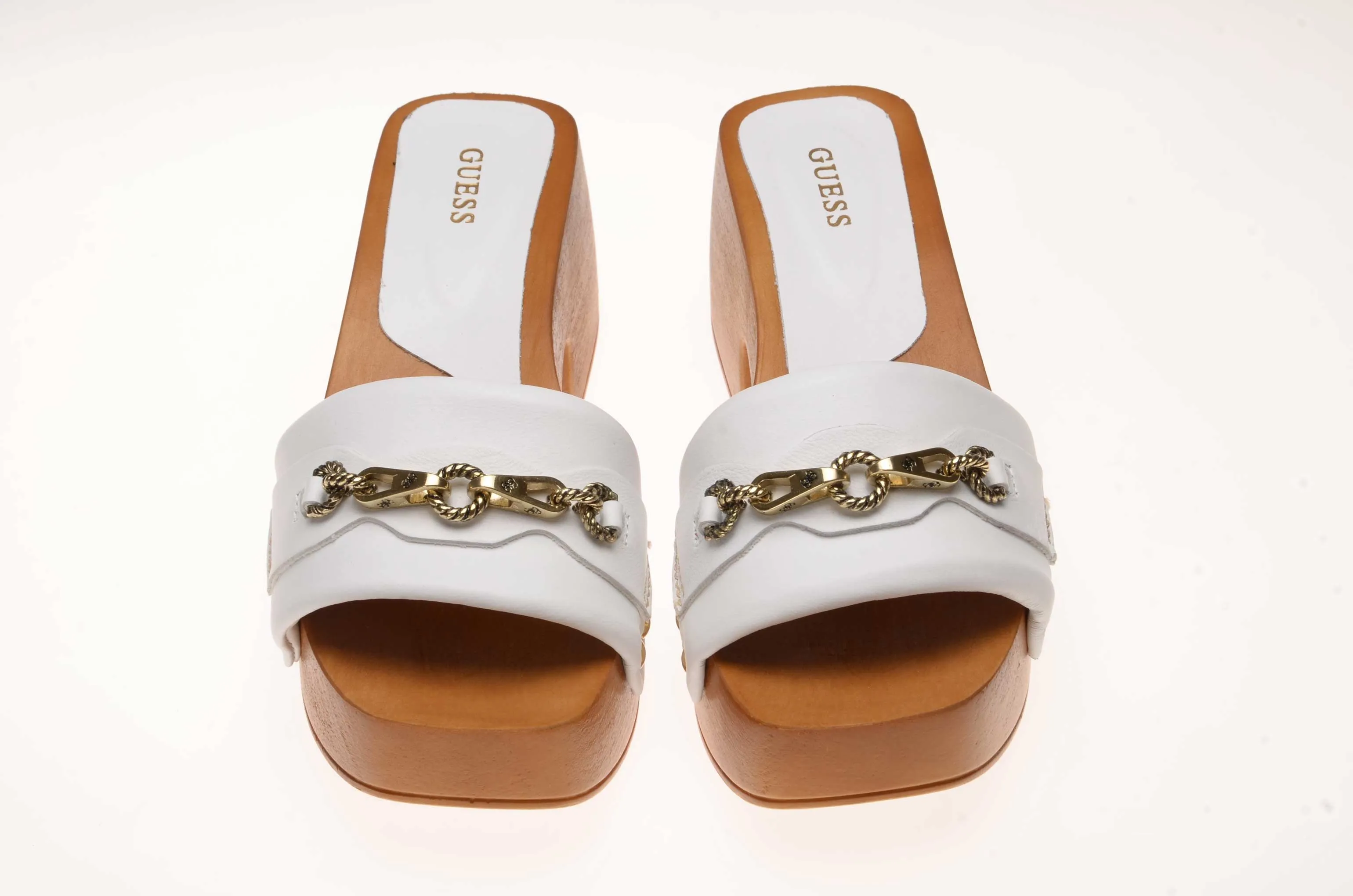 Sandalo con tacco guess