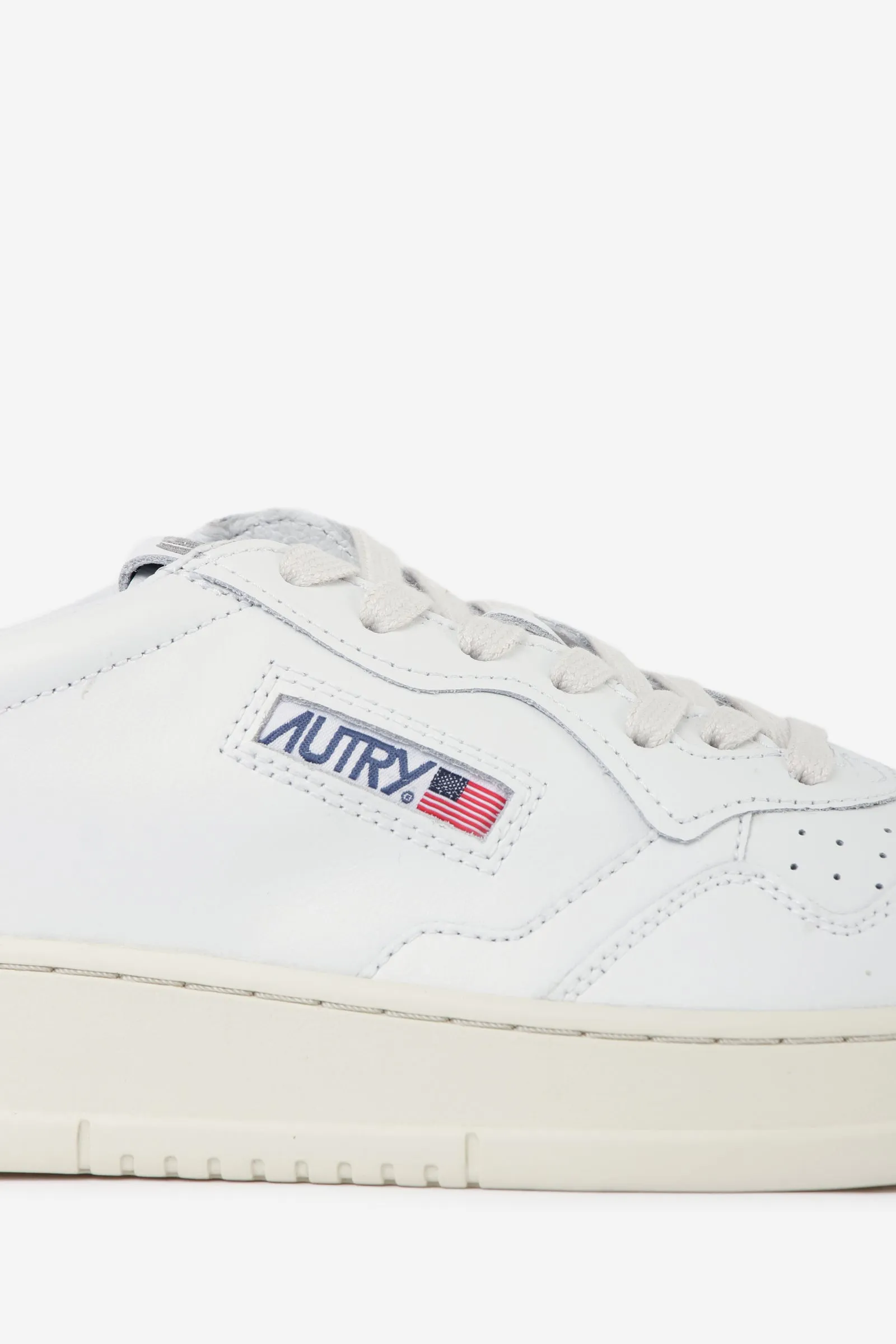 Sneakers 01 LOW in pelle bianca