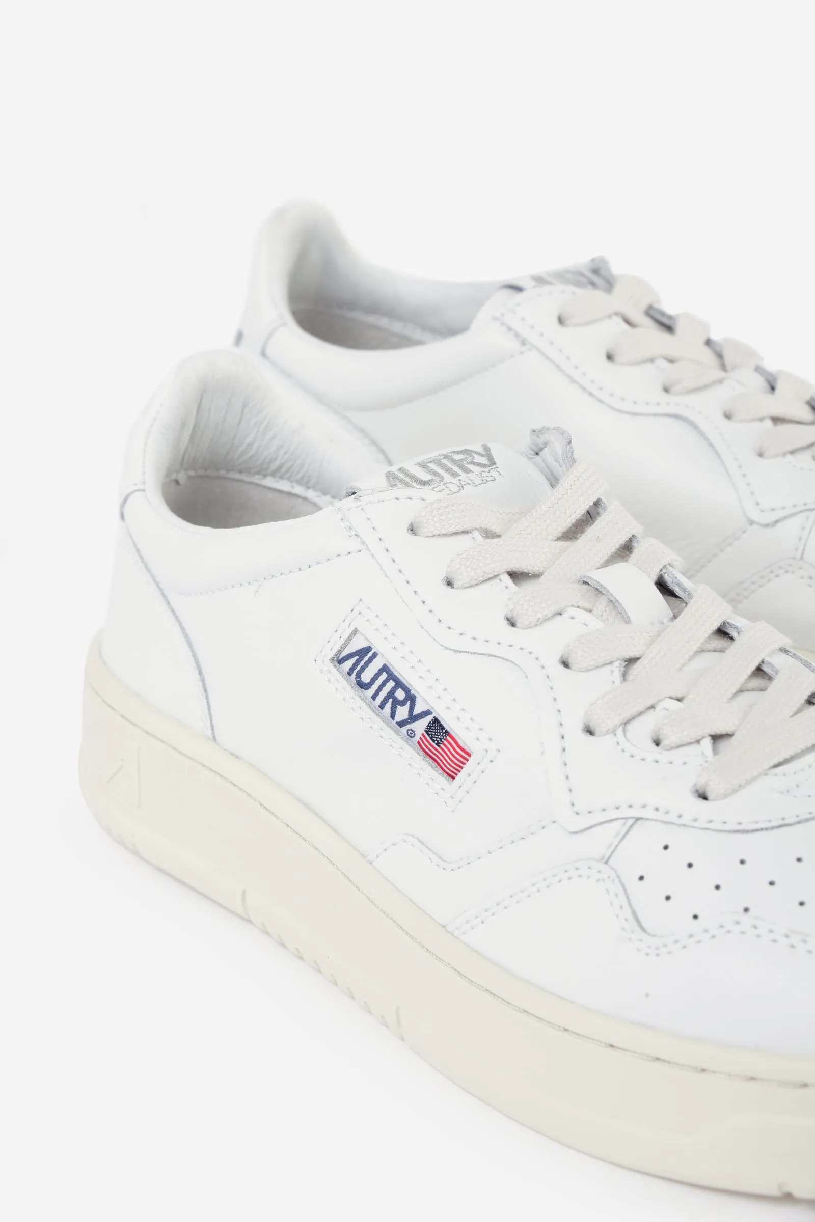 Sneakers 01 LOW in pelle bianca