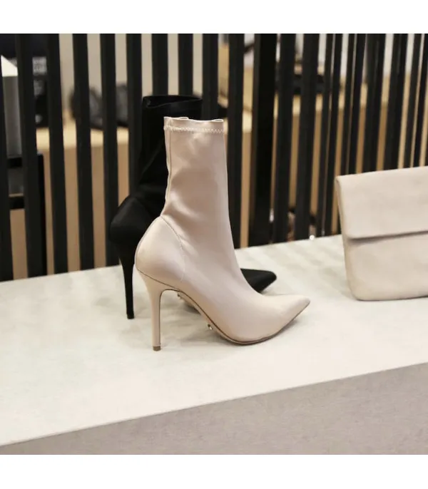 Stivaletto con calza