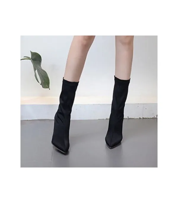 Stivaletto con calza