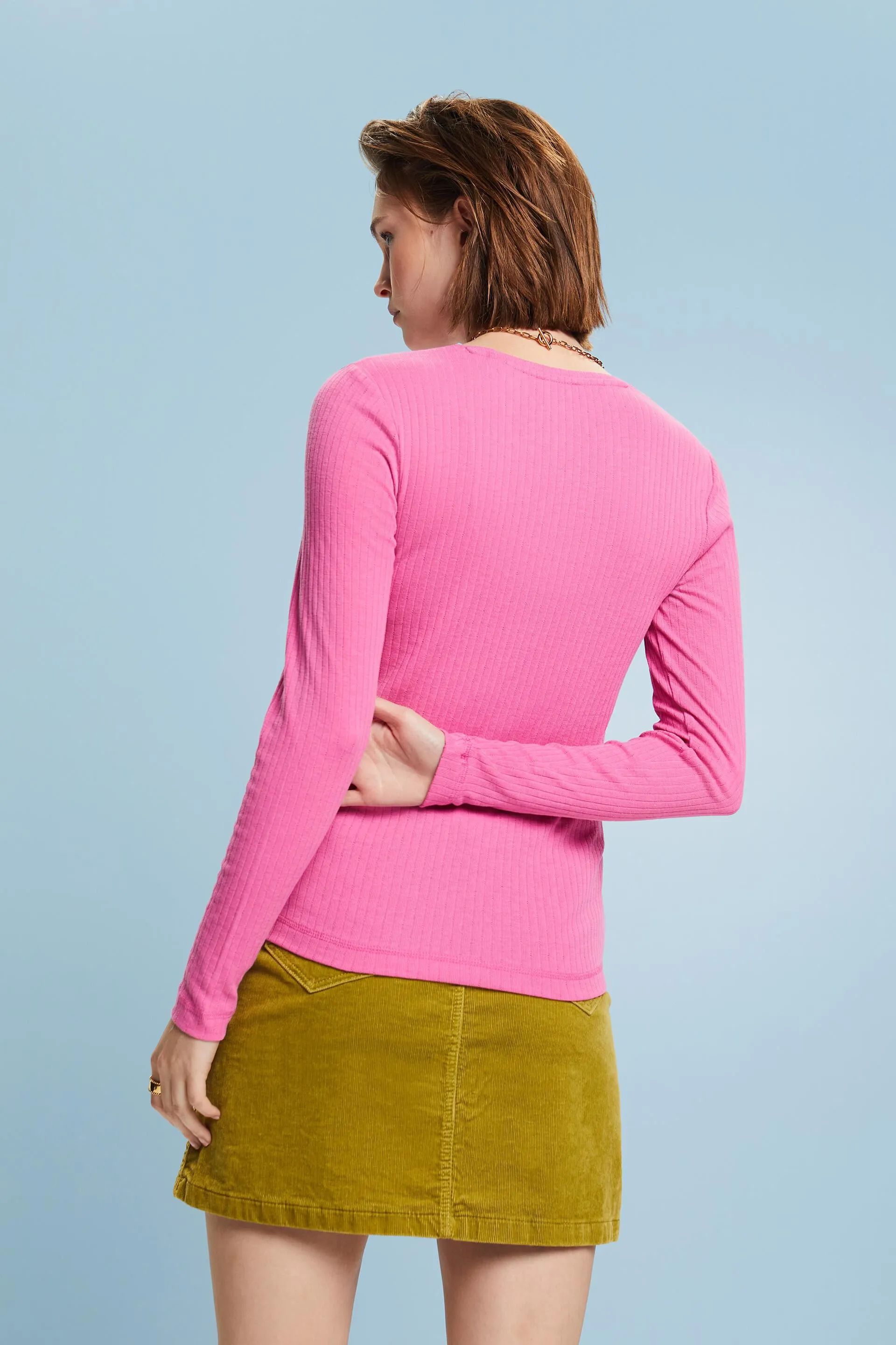 T-shirt con scollo rifinito pointelle
