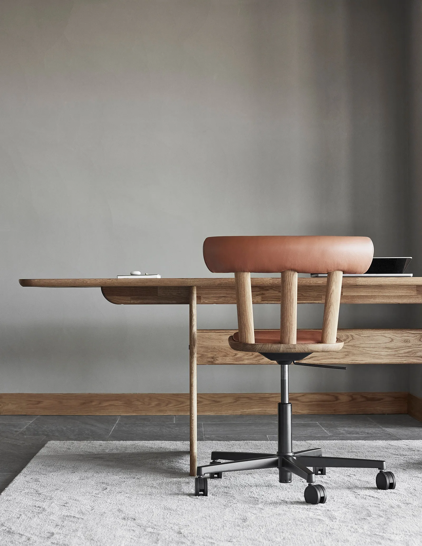 Tavolo Alt 90x245 cm rovere.iv{font-size:18px}Laccato opaco chiaro