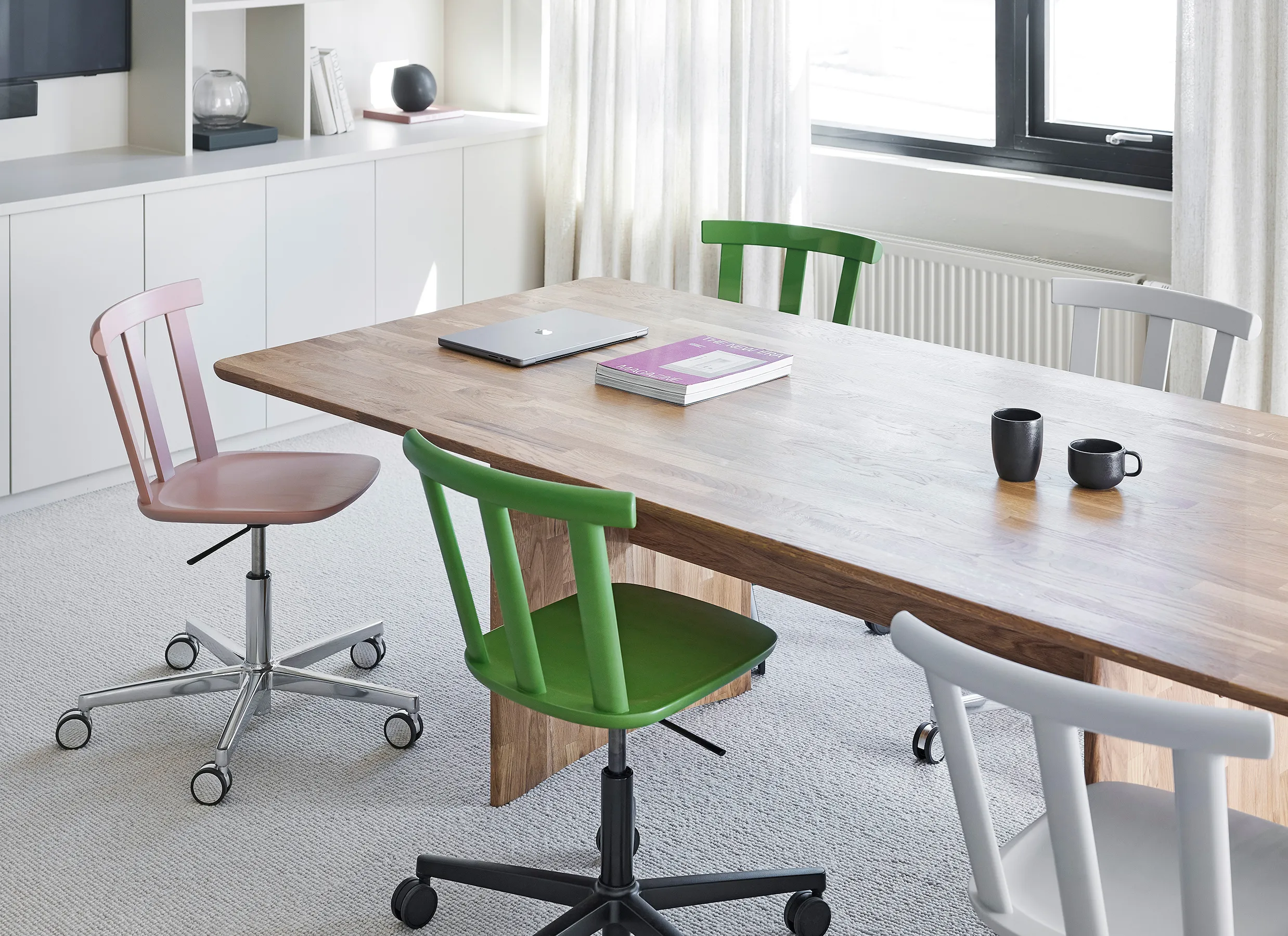 Tavolo Alt 90x245 cm rovere.iv{font-size:18px}Laccato opaco chiaro