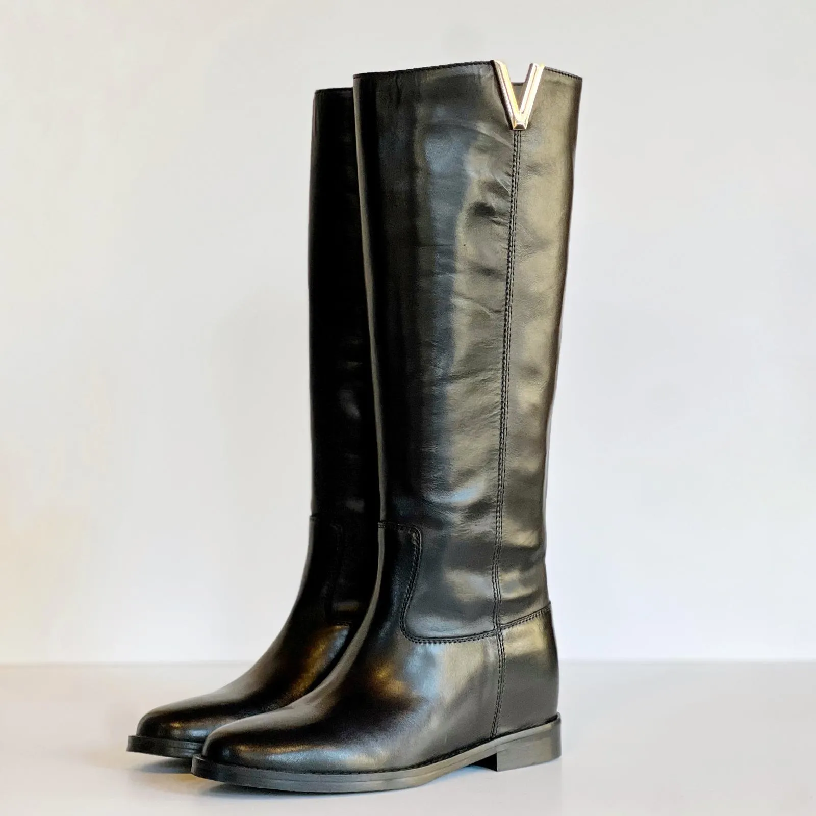 W4-T25 Stivale Zeppa Interna V Oro Nero  